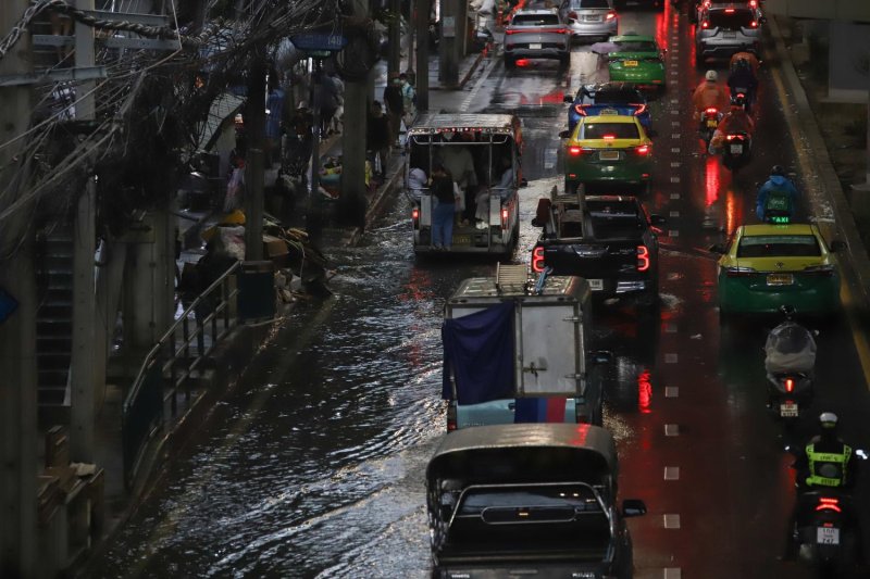 Flooding in parts of Bangkok is expected to affect tourism during the high season. Varuth Hirunyatheb