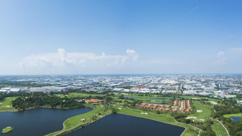 A bird's eye view of Amata City Chon Buri Industrial Estate, which is offering assistance to factories.