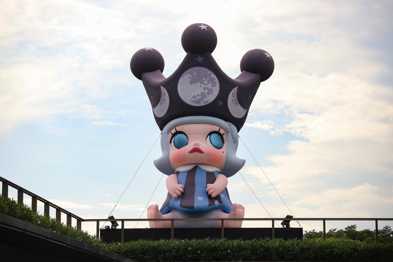 A Molly sculpture displayed outdoors in the park venue.  Photos: VARUTH HIRUNYATHEB