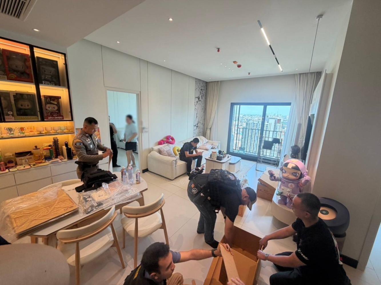 Police raid 27 locations across 11 provinces, including Bangkok, Chiang Mai and Chon Buri, arresting 39 suspects, including eight Chinese nationals, over alleged fraud, impersonation and money laundering.