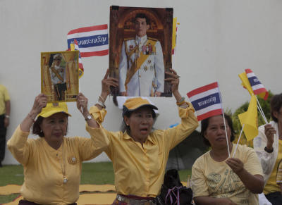 Thais rejoice at monarch's birthday