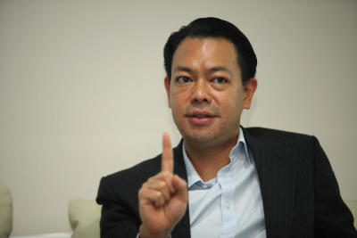 รักษ์ วรกิจโภคาทร