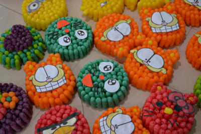 Teen shocked at krathong copyright sting