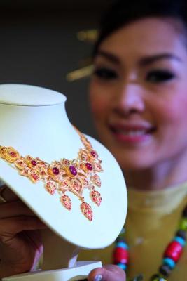 Art exports await recovery