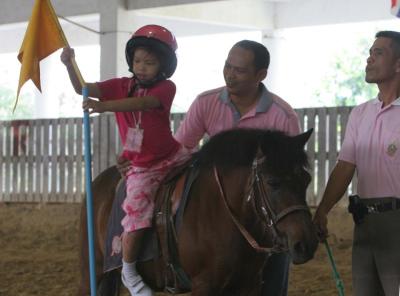 autistic children-horse riding therapy