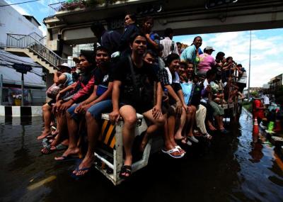flood-Bangkok-Charan Sanitwong