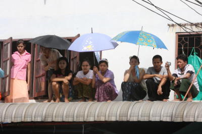 Aung San Suu Kyi-Samut Sakhon-Myanmar workers visit