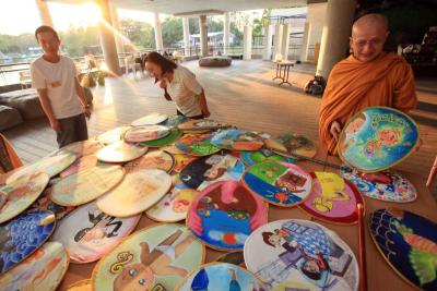 dhamma teaching-monk-painted fans