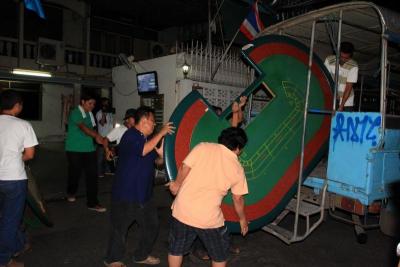 เด้งดึ๋ง 5 เสือ 2 สน. ดัง เซ่นเปิดบ่อนเย้ยกม.