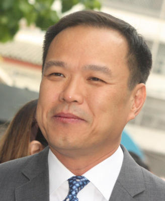 อนุทิน ชาญวีรกูล