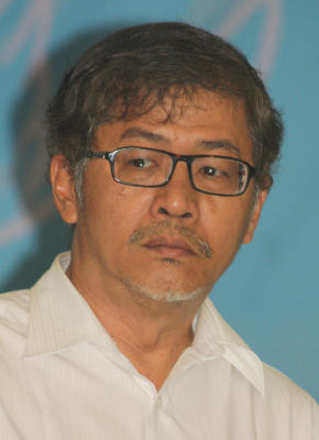 Smile, Anwar’s here
