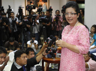 คุณหญิงสุดารัตน์แถลงข่าวกรณี ยกเลิกจัดซื้อคอม ที่บ้านพักลาดปลาเค้า ซอย60