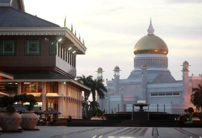 มัสยิดทองคำ Jame Ar Hassanil Bolkiah Mosque ที่กรุงบันดา เสรี เบกาวัน ประเทศบรูไน