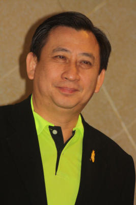 อรรถพร สุวัธนเดชา