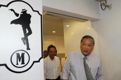 ตรวจระเบียบร้านค้าแผงลอยและทางเท้าบริเวณอนุสาวรีย์ชัยสมรภูมิ
