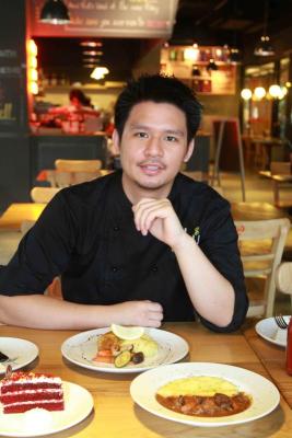 เจ้าของร้าน Chu Cafeกับอาหาร ที่อโศก Asoke Exchange Tower