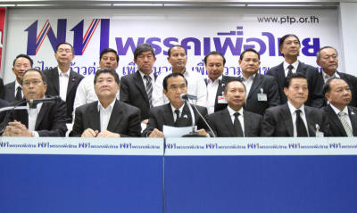 ซัดพท.ละเมิดพระราชอำนาจปลุกคนไม่เคารพกม.