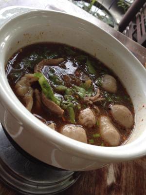อิ่มแปล้ในวันฝนพรำ...เนื้อตุ๋นจักรเพ็ชร
