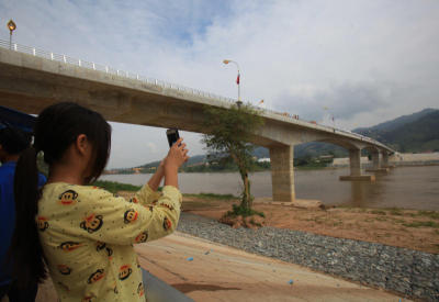 การเตรียมพร้อมพิธีเปิดสะพานมิตรภาพ 4 เชียงของ-ห้วยทราบ
