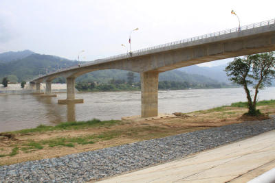 การเตรียมพร้อมพิธีเปิดสะพานมิตรภาพ 4 เชียงของ-ห้วยทราบ