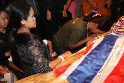 รดน้ำศพ ประคอง ชูจันทร์