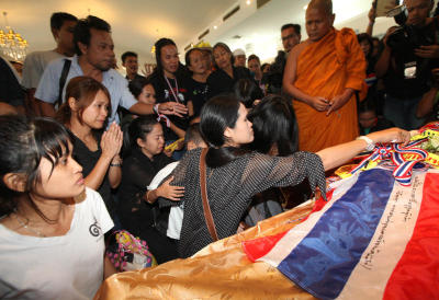 มวลชนลงขัน 10 ล.ช่วยครอบครัว 'ประคอง'