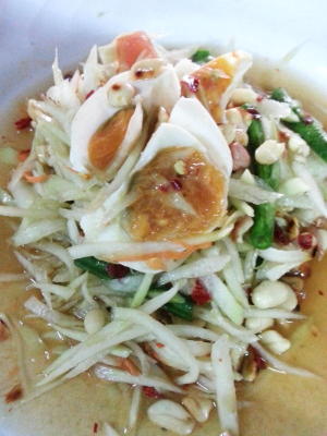 ถูกจริง แซ่บจัง 'เจ๊จู-ส้มตำร้อยครก' เมืองสุโขทัย