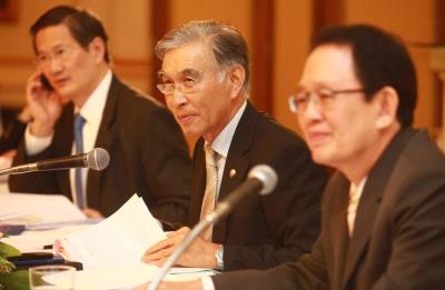 7 องค์กรเอกชนกดดัน เจรจา-เลิก พรก.ฉุกเฉิน