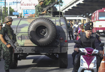 กองทัพคุมสถานการณ์