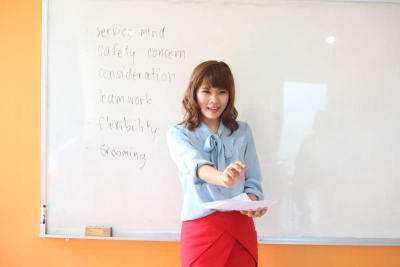 ภาพโรงเรียนฝึกแอร์โฮสเตส Crew Abs พหลโยธินซอย 5