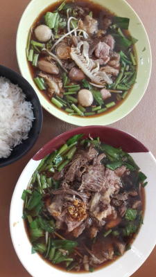 ร้านก๋วยเตี๋ยวเนื้อ-สว่างอรุณ