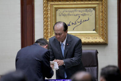 พล.อ.อนุพงษ์ เผ่าจินดา เข้าสักการะสิ่งศักดิ์สิทธิ์ประจำกระทรวง