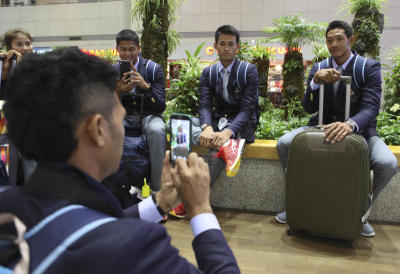 ทัพนักกีฬาไทยถึงสนามบินอินชอล