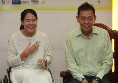 คุณพ่อน้องธันย์ แถลงข่าว ที่ สมาคมผู้สื่อข่าวอาชญากรรม ถนนศรีอยุธยา
