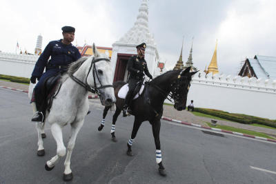 ทหารม้าและตำรวจม้าร่วมสนธิออกตรวจเพื่อรักษาความปลอดภัยและเสริมสร้างภาพลักษณ์