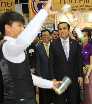 อาชีวศึกษาทวิภาคีไทย
