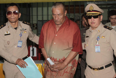 ตำรวจได้นำตัว พล.ต.ท.พงศ์พัฒน์ มาส่งยังศาล่อาญา