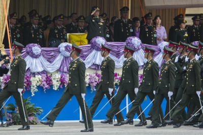พิธีเทิดเกียรติและอำลาชีวิตรับราชการทหารของนายทหารชั้นนายพลประจำปี ๒๕๕๘
