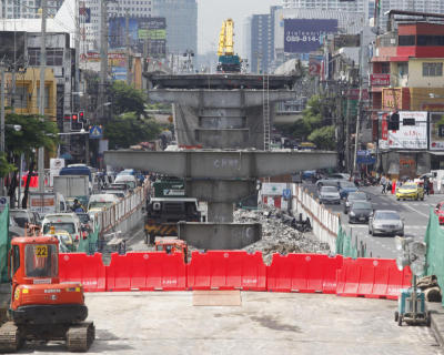 รื้อสะพานข้ามแยกเกษตร