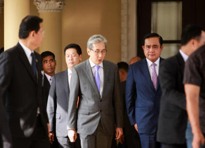 นายกรัฐมนตรีให้สัมภาษณ์ที่ทำเนียบรัฐบาล
