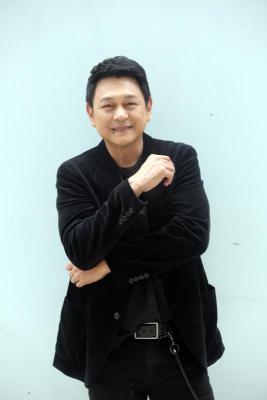 ทรงสิทธิ์ รุ่งนพคุณศรี