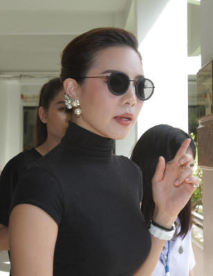ดารามาให้ข้อมูลถ่ายคู่กับเครื่องดื่มแอลกอฮอล์