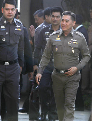 นายกฯนำคณะรัฐมนตรีและผู้นำเหล่าทัพอวยพรปีใหม่ป๋าเปรม