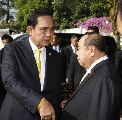 นายกฯนำคณะรัฐมนตรีและผู้นำเหล่าทัพอวยพรปีใหม่ป๋าเปรม