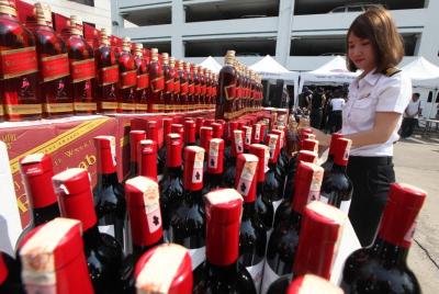 กรมศุลฯสกัดจับของเถื่อน 26 ล้าน ใช้รถเล็กหลายคันลำเลียงจากใต้