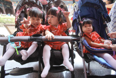 Splash of life for Chinese New Year