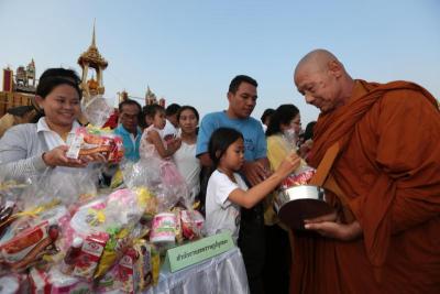 Marking Makha Bucha magic