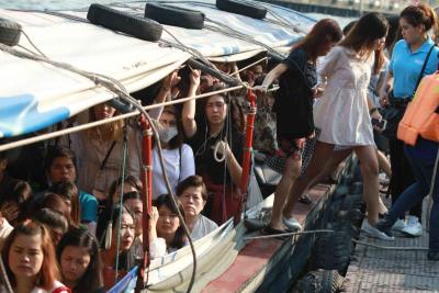 บรรยากาศท่าเรือวัดเทพลีลา