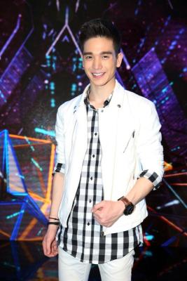 the star 12