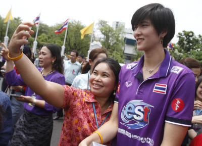 นักวอลเล่บอลหญิงพบนายกฯ